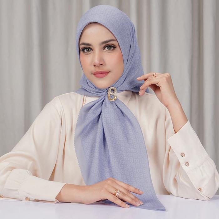 Gambar Buttonscarves Tapis Square.. - Cosmic Sky dari Buttonscarves undefined Tokopedia