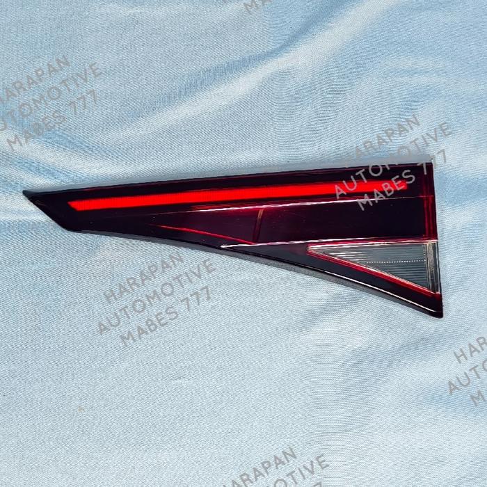 Gambar Lampu Reflector Belakang Avanza/Xenia Tahun 2022 sampai Sekarang/Reflector Bagasi - Kanan/RH dari CV.Anugerah Harapan Senantiasa undefined Tokopedia