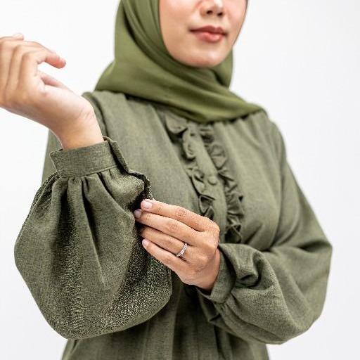 Gambar Lettuce Blouse on the Chess by Fliessen - Cantik Kancing Nyaman - M, Olive dari fliessen.gallery undefined Tokopedia