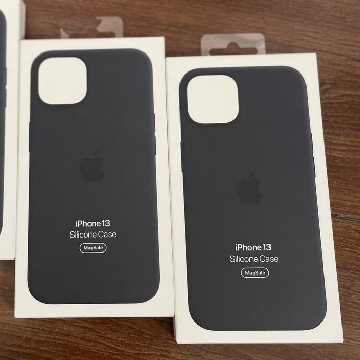 Gambar Apple iPhone 13 Pro Max|13 Pro|13|13 Mini Silicone Case with MagSafe - 13, Midnight dari Apple International undefined 4 Tokopedia