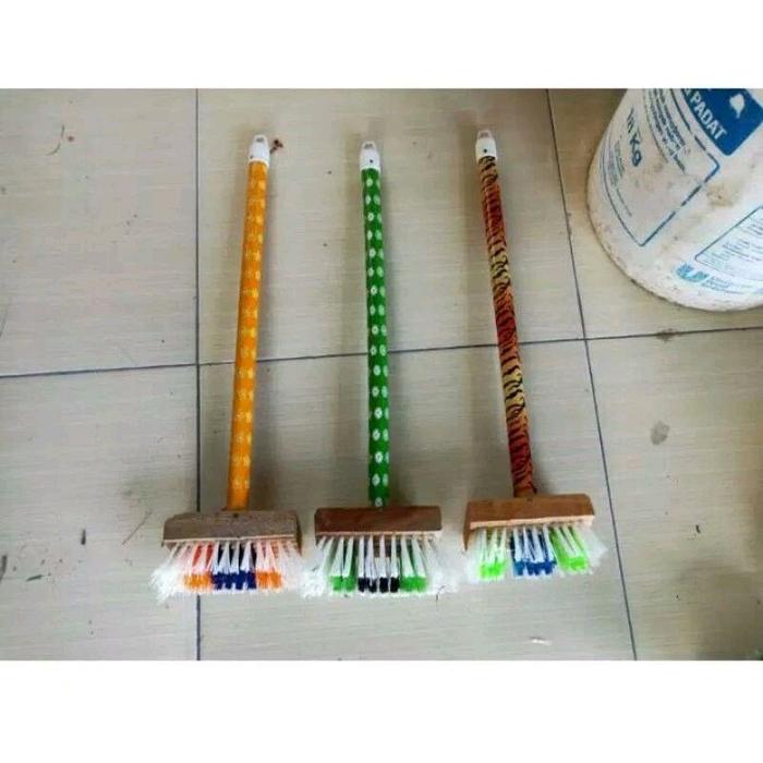 Gambar Sikat WC/ sikat kamar mandi/ sikat murah dari Jaya Subur27 undefined Tokopedia