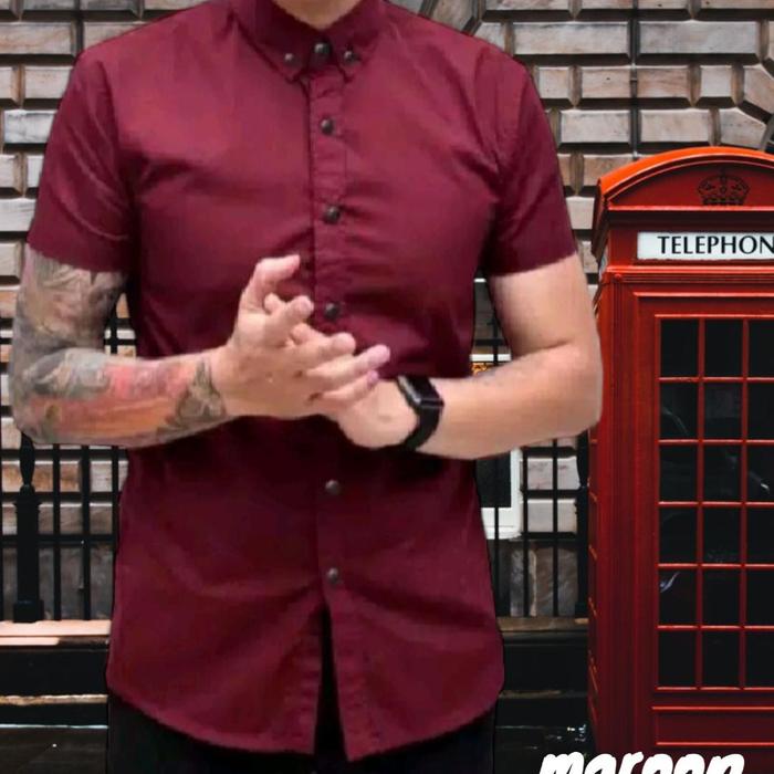 Gambar KEMEJA POLOS LENGAN PENDEK Baju Casual Formal Pria murah berkualitas Distro Kain unisex milo - MAROON, M dari firelfashion undefined Tokopedia