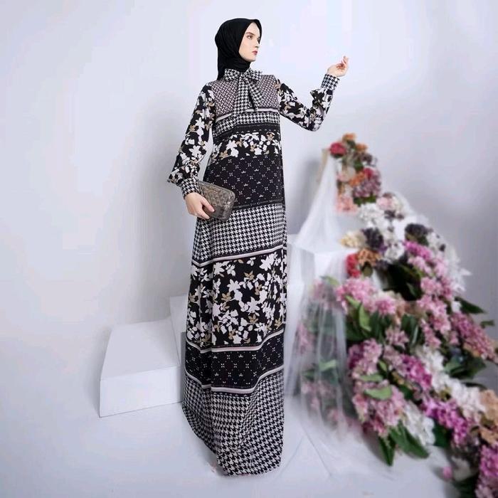Gambar Mandjha Alice Dress By Ivan Gunawan  Busana Muslim Modest Original - l dari Mandjha Surabaya undefined Tokopedia