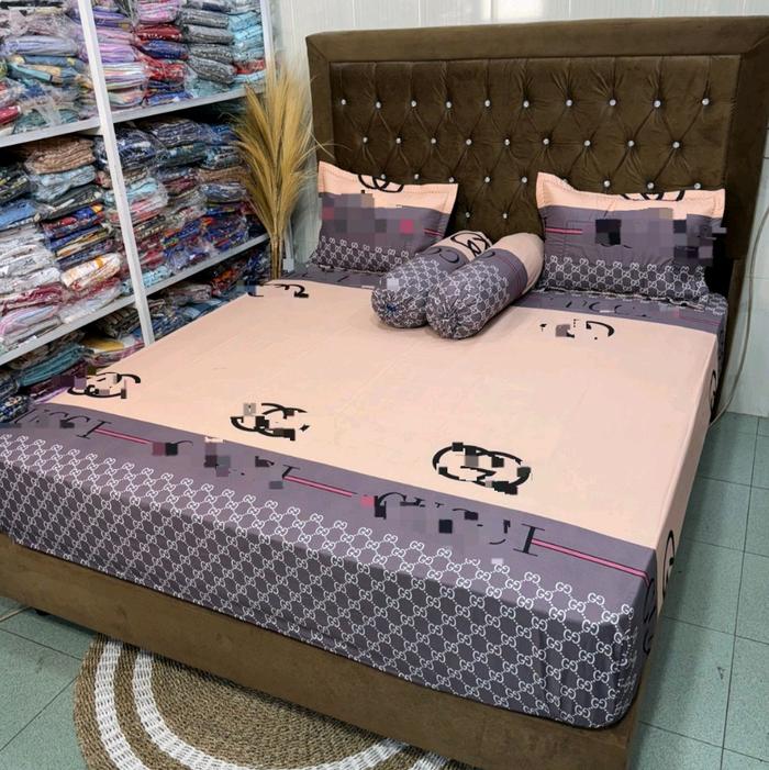 Gambar Sprey mikro botak motif Guccong uk 180×200×30 dari sprey tempahan aceh undefined Tokopedia