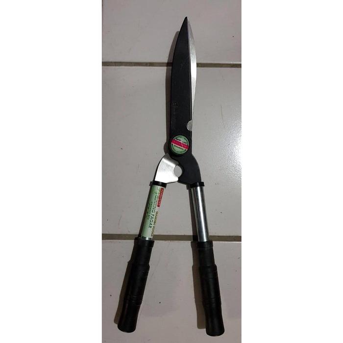 Gambar GUNTING POTONG RUMPUT ALAT PEMOTONG TANAMAN PAGAR YANG BAGUS MURAH dari CibaregbegJayaGrosir undefined Tokopedia