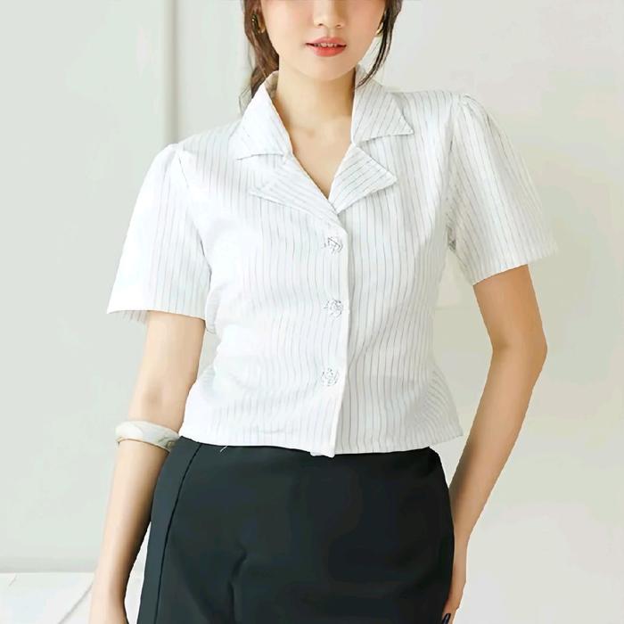Gambar Laluna - Atasan Airel stripe semiwool - White dari Laluna Store idn undefined Tokopedia