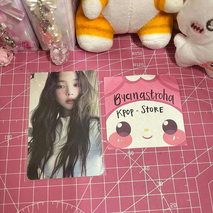 Gambar OFFICIAL PHOTOCARD AESPA // PC KARINA // GISELLE // WINTER // NINGNINF - Karina Alluring Atelier dari bucinastroha undefined 5 Tokopedia