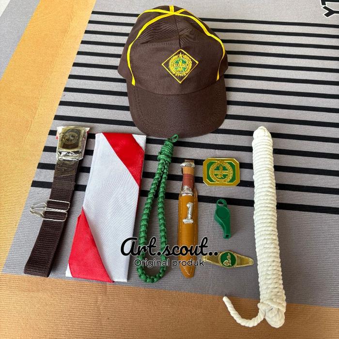 Gambar SET Atribut Pramuka SD SMP SMA Lengkap Putra Putri SIAGA PENGGALANG PENEGAK - SIAGA PUTRA TOPI, PLASTIK dari ART PRAMUKA undefined Tokopedia