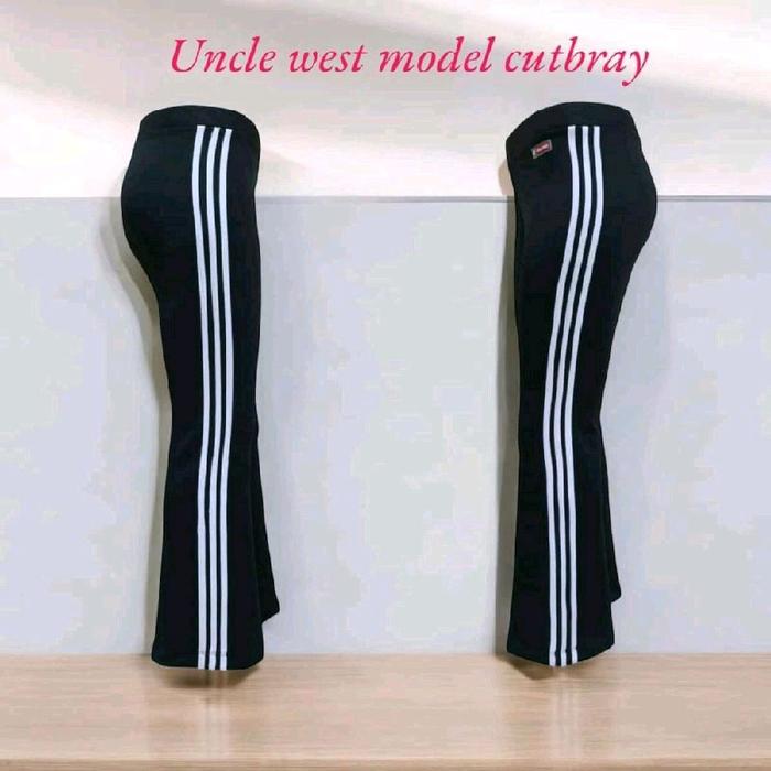 Gambar Celana Training Olahraga Model Cutbray Uncle West / Warna Hitam List Putih - Hitam List Putih, M dari Soetan West undefined Tokopedia
