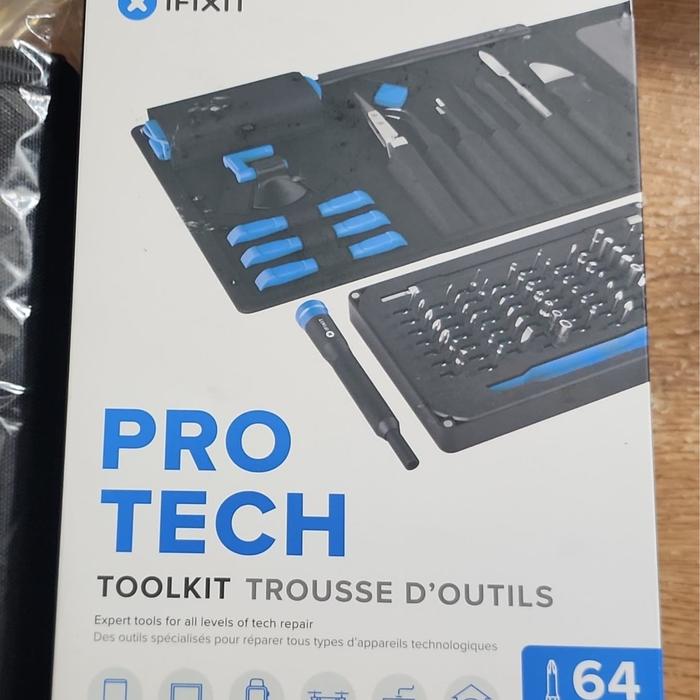 Gambar iFixit Pro Tech Toolkit Elektronik Smartphone Komputer Tablet Kit Perbaikan dengan 64 Bit Presisi, Tweezers, Flex Extension, dan Gelang Anti-Statik - Box Original dari Tokovita1981 Kota Tangerang Tokopedia