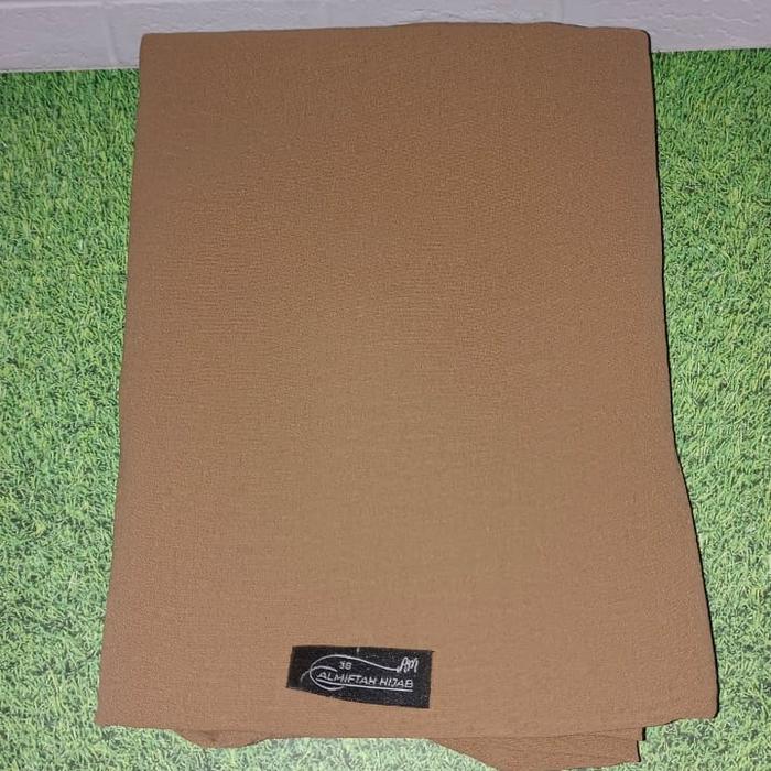 Gambar pashmina oval curve crinkle size L 170X85 Muslim Cantik Panjang Airflow - MOKA dari almiftahhijab undefined Tokopedia