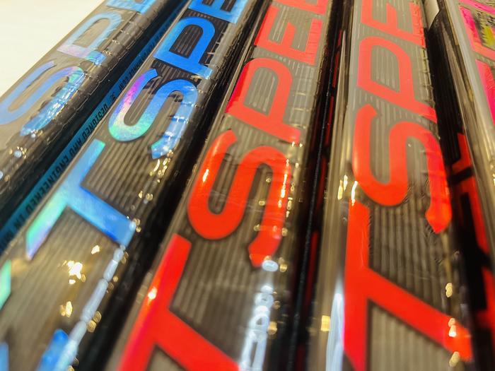 Gambar 2-Pack Professional Ice Hockey stick Red Ft7 Pro P29-95-Lh Brand New Carbon Fiber Classy dari GROSIRR CV KOJISAN TRRBARRRU undefined Tokopedia