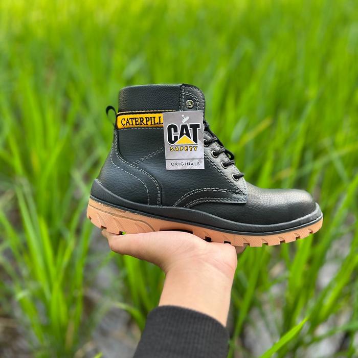 Gambar Sepatu Safety Caterpillar Bahan Kulit PU Coklat Model Terkini untuk Pria - Sepatu Kerja Proyek Outdoor dengan Pelindung Besi Shoes - Hitam, 39 dari ADINOVA SHOES undefined Tokopedia