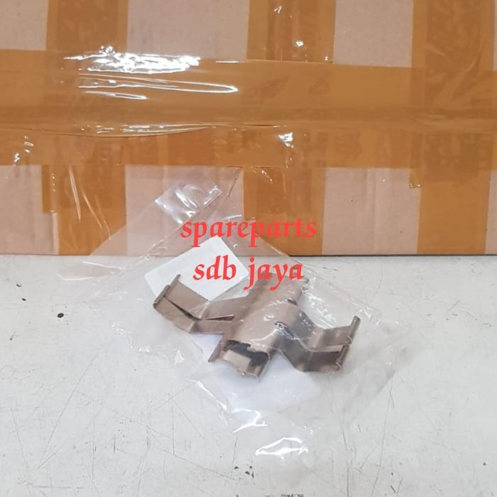 Gambar PREMIUM plat kampas rem kaliper cakram depan Fortuner vrz Hilux revo set LH RH - set RH/LH Rp423 dari Leaf and Loar undefined Tokopedia