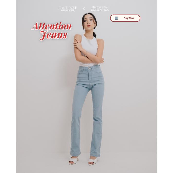 Gambar [EastRose] Attention Slim-Fit Jeans [EastRose X Shannon Dorothea] The Denim Club Collection | Celana Panjang Jeans | Celana Denim Jeans | Bawahan Jeans Wanita Mom - Sky Blue, M dari EastRose.id undefined Tokopedia