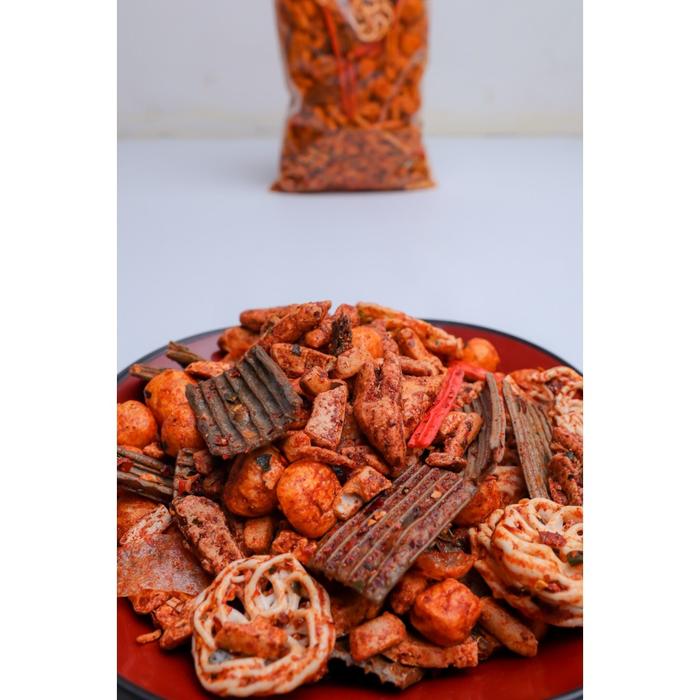 Gambar sebring seblak kering rongsok pedas daun jeruk mix 1 kg  cemilan camilan enak grosir jajanan murah dari WIN Snack 22 undefined Tokopedia