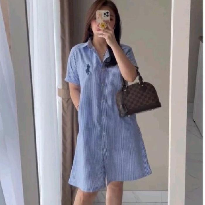 Gambar Sonia Tunik kemeja salur untuk remaja dewasa LD : 110cm PB : 105cm sablon : DTF model baju wanita terbaru terlais terhits modis dan keren viral 2025 - sona salur blue dari denirafashion undefined Tokopedia