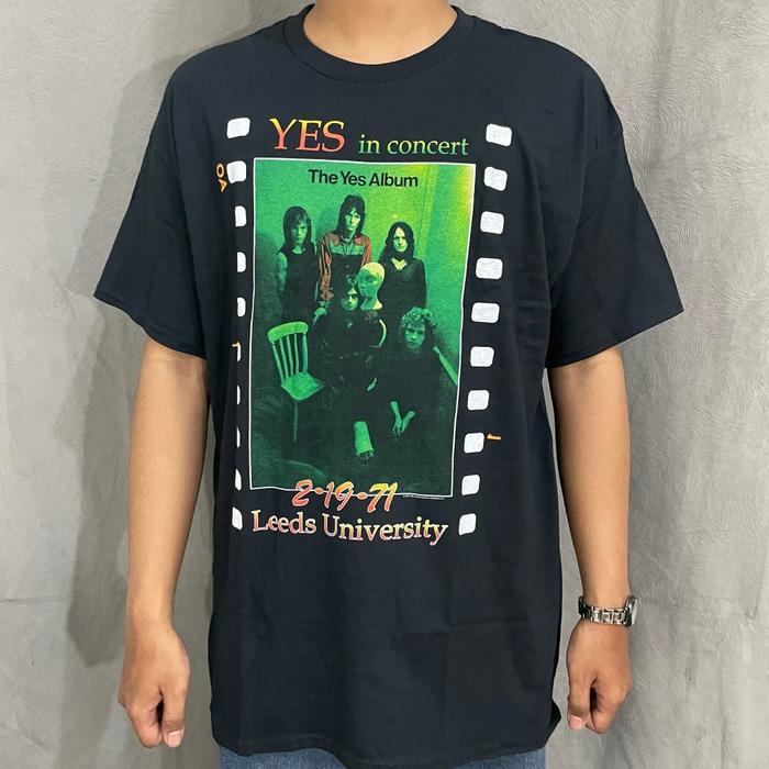 Gambar T Shirt Band Official YES - LIVE AT LEEDS Original - XL dari WIZTR MERCH undefined Tokopedia