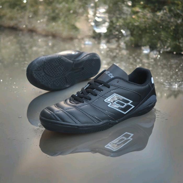 Gambar sepatu futsal lotto fullback super quality outsol sudah di jahit keliling - fullblack, 39 dari nabil sport zone undefined Tokopedia