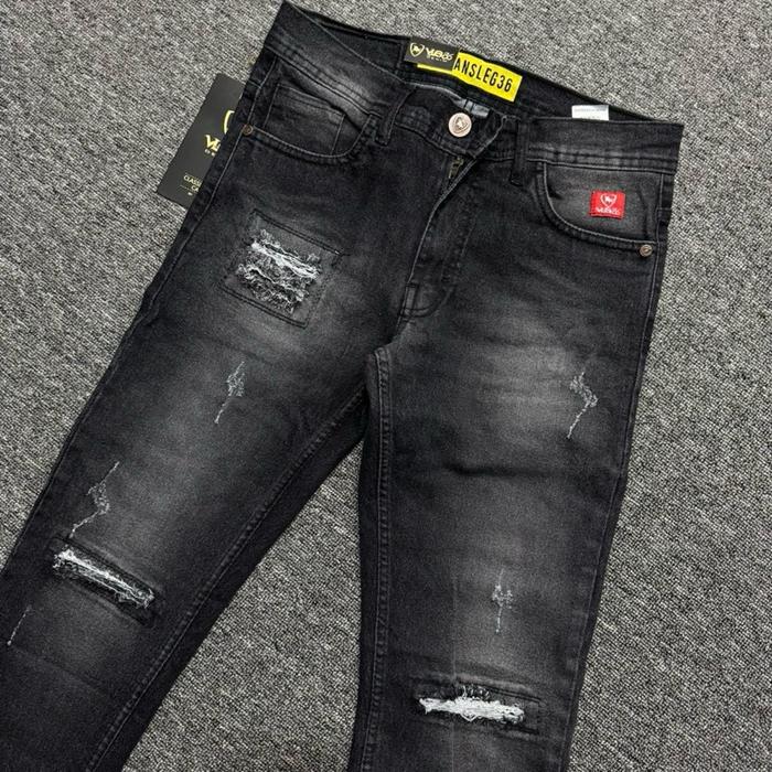 Gambar celana jeans panjang pria black viper ripped sobek di lutut slimfit kekinian Santai Hitam Slim-fitting Denim Lembut /lokal brand/gvn's store Tebal Skinny Distro Keren Melar Stretch Nyaman - hitam sobek2 paha BV, 28 dari GVN's store undefined Tokopedia