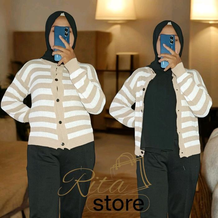 Gambar Baju Rajut Wanita Premium Garis-Garis Korean Style dengan Kancing Aktif - Salur sweater rajut pink - coksu dari RITA.fasion undefined Tokopedia