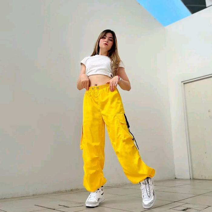 Gambar RAJA JOGGER YELOW CARGO celana kekinian celana panjang Kulot Pant Wanita Loose - kuning, L dari rajanya celana jogger undefined Tokopedia