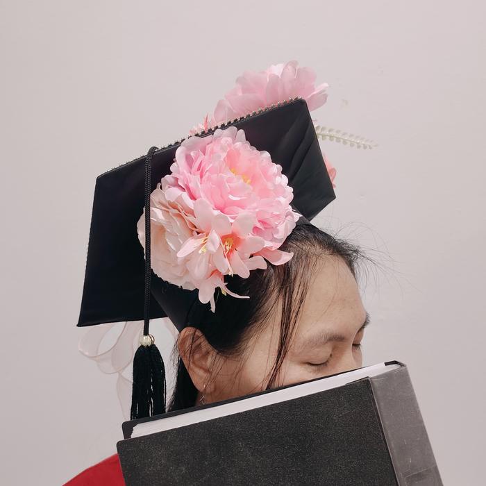 Gambar Topi Wisuda Bunga Unik - Bunga Matahari - Kado Guru Murah - Hadiah Graduation HW023 - Topi Wisuda dari OneMarkets undefined Tokopedia