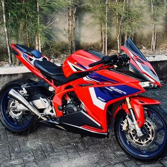 Gambar Breket Knalpot CBR 250RR CBR 150R Breket Exhaust Hanger Cbr250rr Gantungan Knalpot Model Wr3 -CBR250 - Hitam Lubang 3, Series CBR250 dari Combi Part undefined Tokopedia