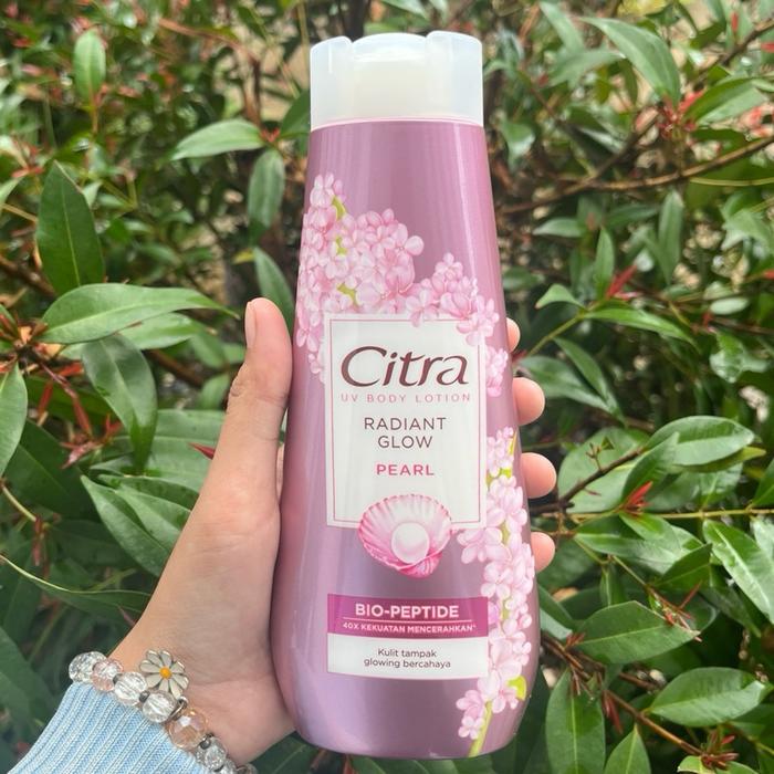 Gambar Citra UV Body Lotion Radiant Glow Pearl Bio Peptide 40x kekuatan mencerahkan kulit tampak glowing bercahaya 210 ml dari Berkah Sehat Cosmetic undefined Tokopedia
