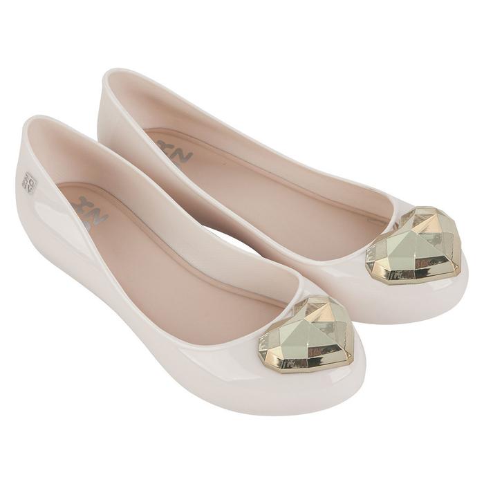 Gambar Sepatu Flat Wanita Zaxy New Pop Precious Fem Off White - 39 / PVC dari Jelly Dreams undefined 2 Tokopedia