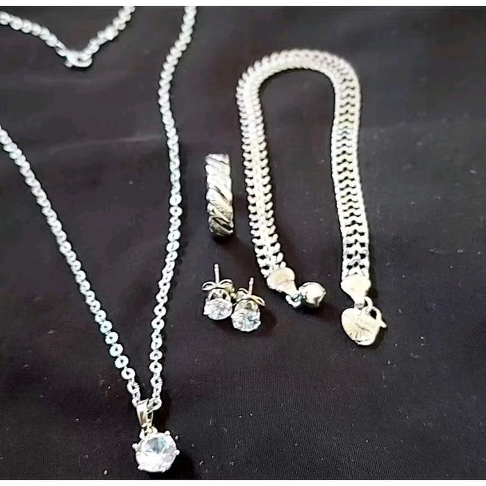 Gambar SET PERHIASAN KELABANG SILVER TITANIUM TERBARU PP018 - 1 Set, 6 dari Pusat Perhiasan undefined Tokopedia