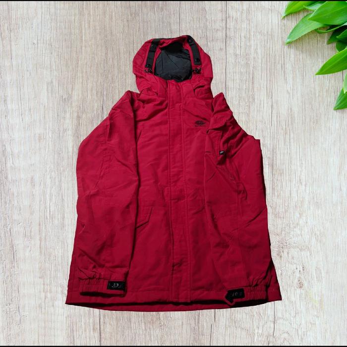 Gambar Jaket Outdoor Dickies Merah Thrift Preloved Second Branded dari 372nd.collectionstore undefined Tokopedia