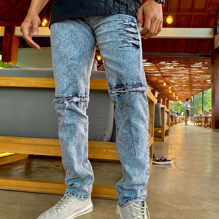 Gambar ￼CELANA JEANS ABU GREY SANDWASH BIKERS SOBEK LUTUT PRIA STREETCH MELAR  Soft 27-38 Warna Classic Pria Kekinian  Denim /CelanaVIRAL Melar Nyaman Skinny Slim Stretch Tebal Sandwash Fit Slimfit Panjang Ripped Dark stylist slimpit - Jeans abu grey, 31 dari admstore1_NEW undefined Tokopedia