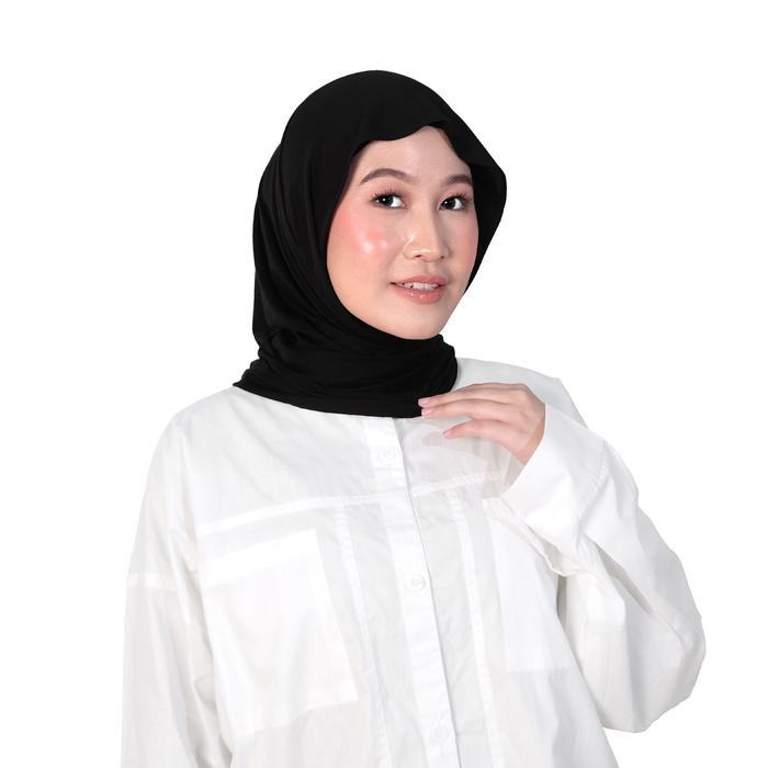 Gambar d'odette - Cyra Tencel Pasmina Instant Dewasa - Hijab Dewasa - Black, Mom (All Size) dari OdetteMoslemKids undefined Tokopedia