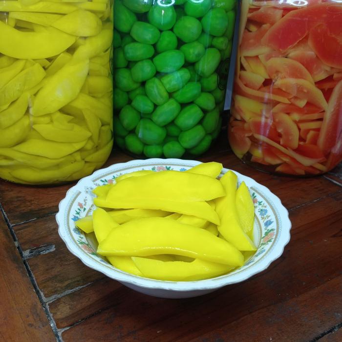 Gambar Manisan buah cianjur 600 gram asinan buah camilan buah asinan pedas buah segar - MANGGA, ORIGINAL dari Manisan Buah Cianjur KNY GROUP undefined Tokopedia