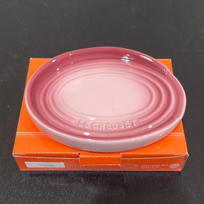 Gambar Le creuset original SPOON REST - Oval Pale Rose dari Celiebox undefined Tokopedia