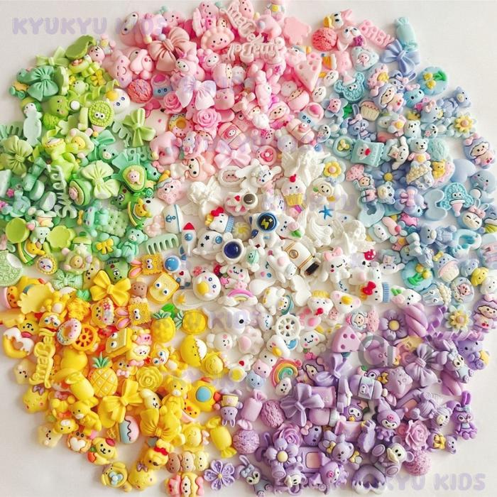 Gambar Kyukyu Kids [GARANSI 1 TAHUN] Resin Clay Karakter Grosir Sticker 3D Resin Clay Mixed (isi 100/50) Timbul Botol karakter lucu Purple Pink Black Blue White Yellow Green Brown Cream All in 1 Grosir K3 - Mixed Random-100PCS dari FEBRIAN BAEHAQI hsdv undefined Tokopedia
