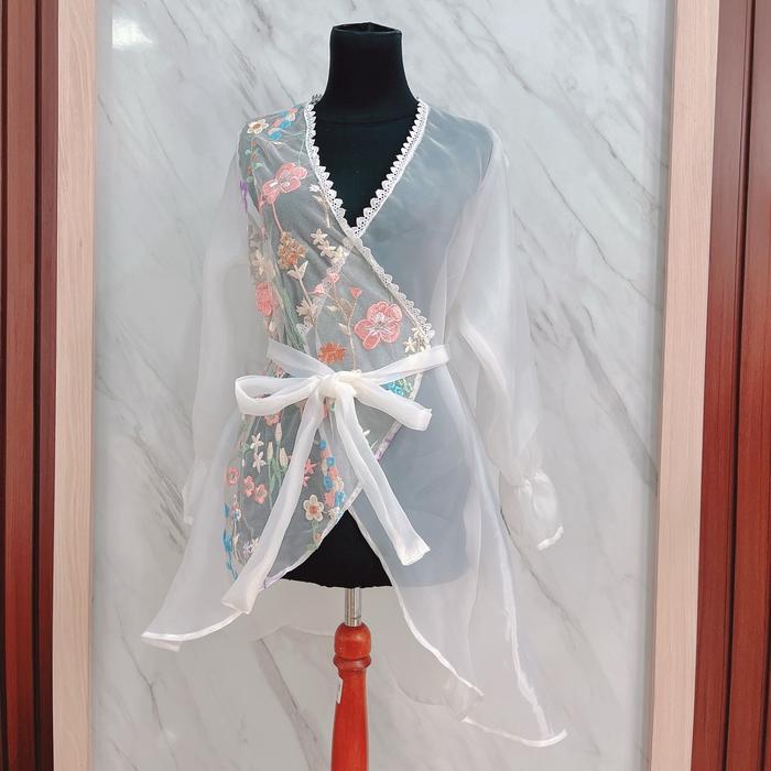Gambar KIMONO ORGANZA OUTER Modern Brukat Vintage Bordir Premium Outfit Atasan Wanita - Organza White, All Size dari Delova Wardrobe undefined Tokopedia
