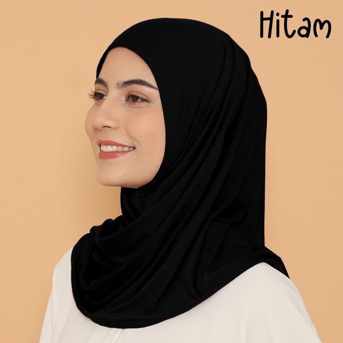 Gambar Hijab Instan Tencel Modal Kerudung Segiempat 80x70 - Hitam dari Myku Hijab undefined Tokopedia