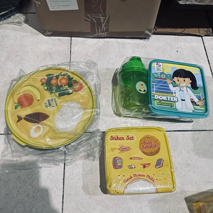 Gambar tempat makan ompreng baru bekas gelas disney sponsor topless tempat kue cemilan besar ompreng kotak makan dari Ds acc indo undefined Tokopedia