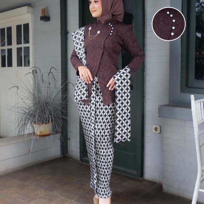 Gambar Viral/ satu set kebaya janggan kretek sama seladang free hijab/  free bros / kebaya janggan bahan fukuro jacquard kucing full puring Wanita Baju Kondangan Pesta Katun Dewasa Mewah Kancing Atasan Panjang Ibu Motif Dress - Maghogany, M, Atasan kebaya aja dari LURAH. undefined Tokopedia