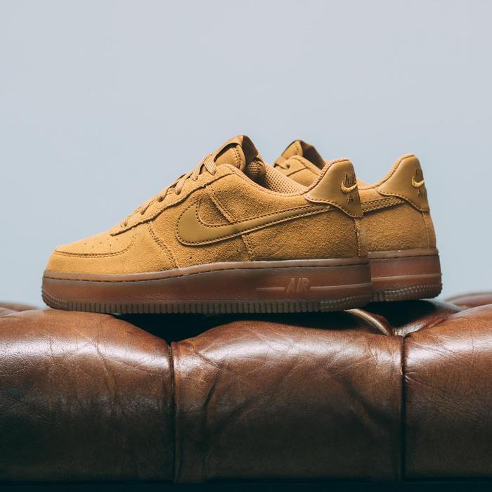nike air force 1 lv8 low wheat