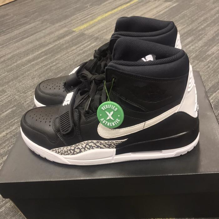 Jual Air jordan Legacy 312 black white Bogor 29 Republic