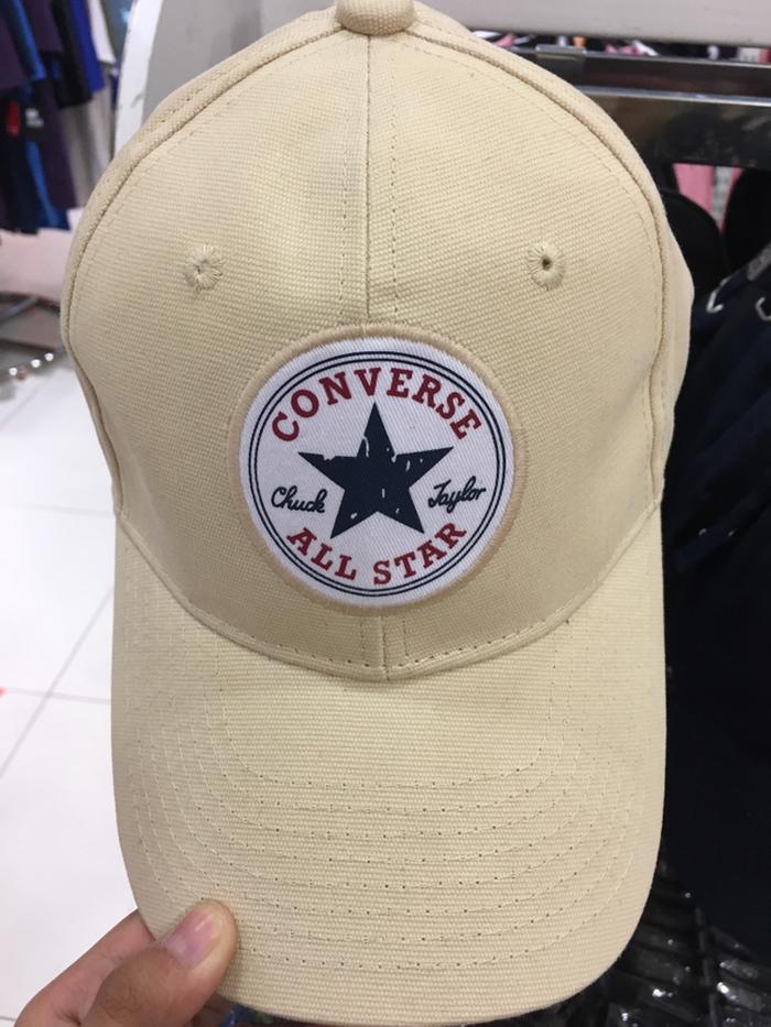 topi converse cream