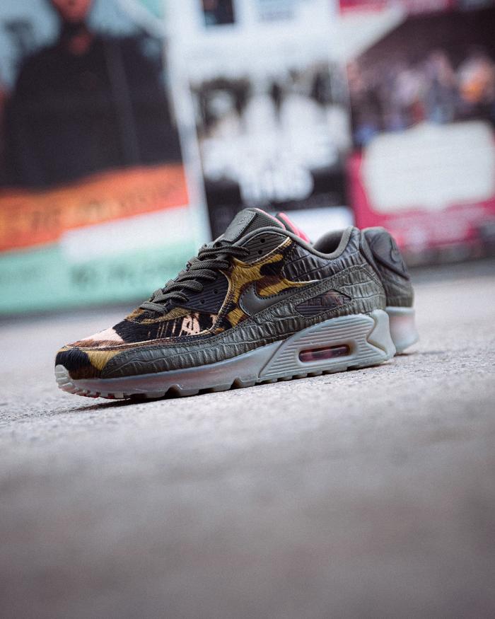 nike camo croc