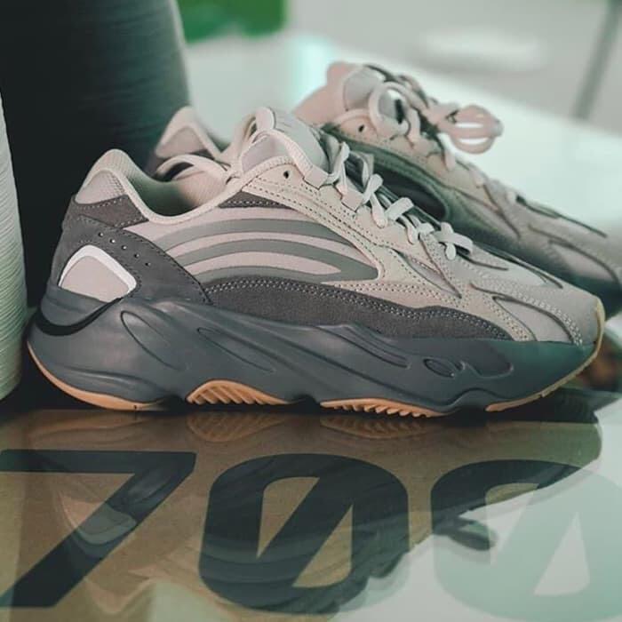 Jual OPEN PO Yeezy 700 V2 TEPHRA Grey, Receipt LOCAL 100