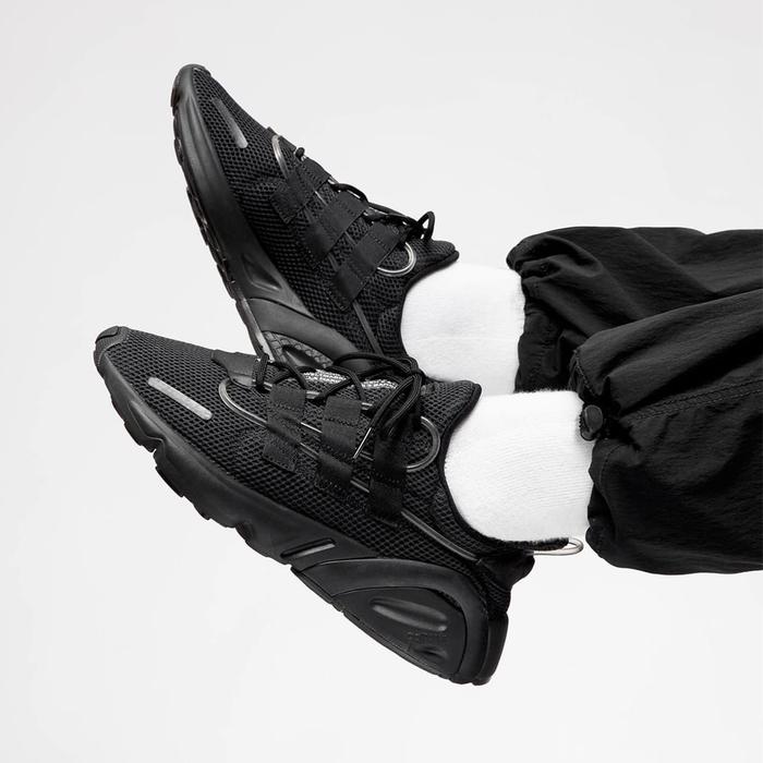 triple black ozweego
