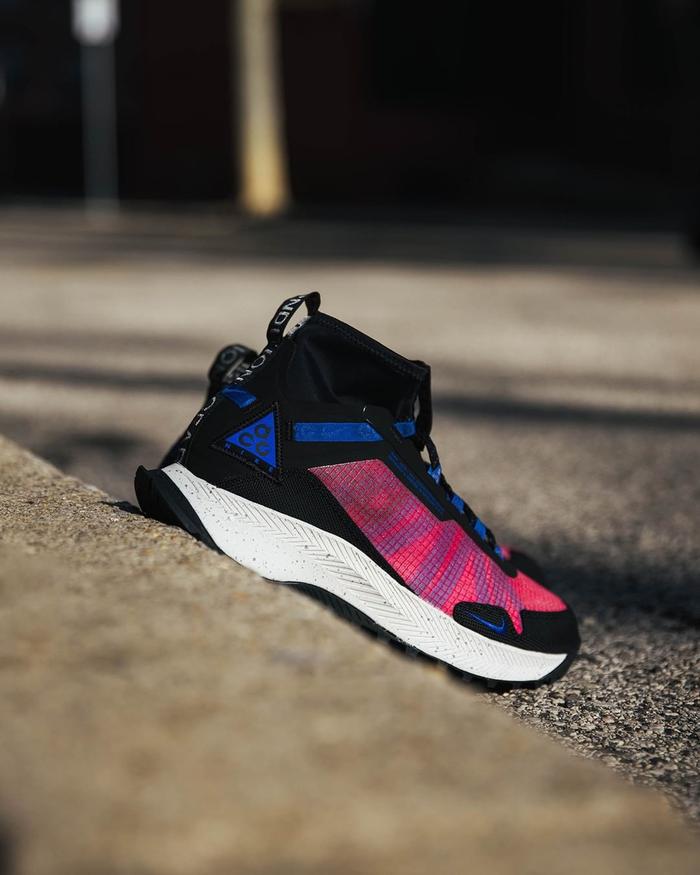 nike acg rush pink