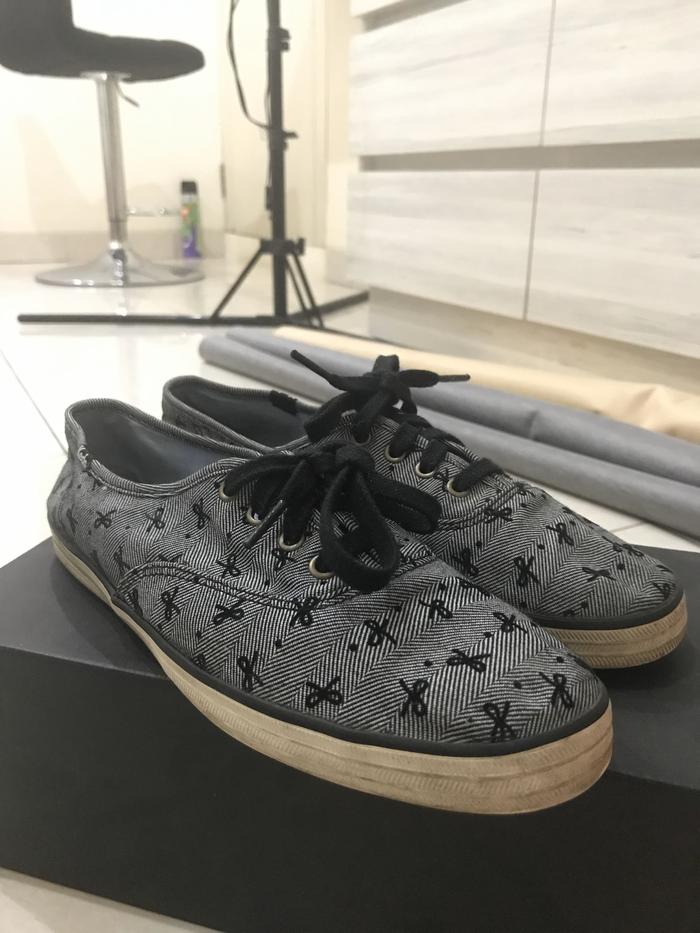 keds with bows
