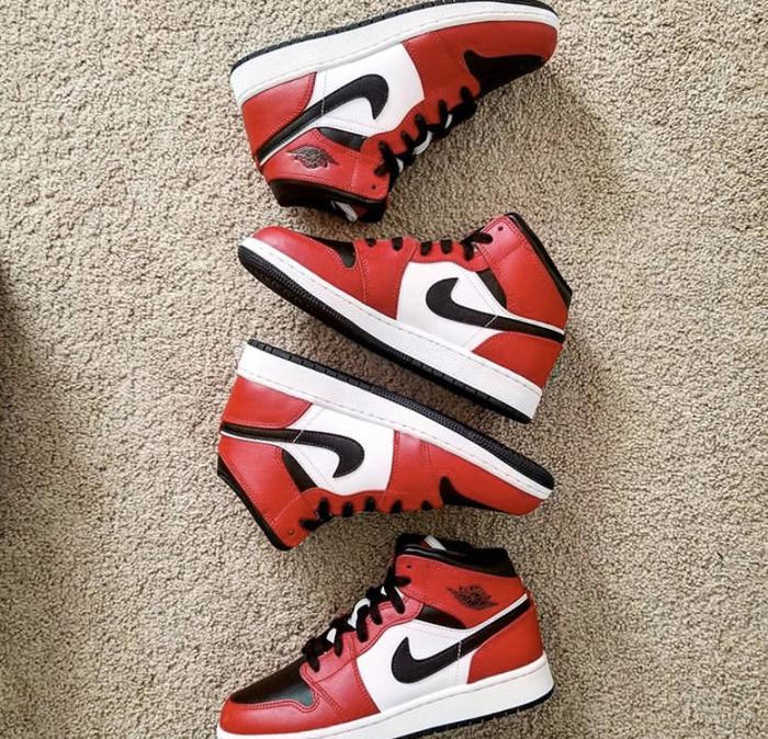 harga air jordan 1 chicago